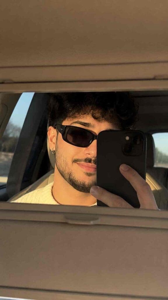 Viral Vanity Mirror Selfie AI Photo Editing Prompt 2026 – Bihar Update In